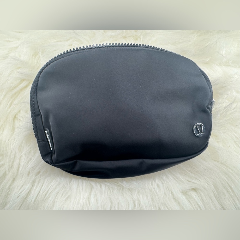 Everywhere belt bag